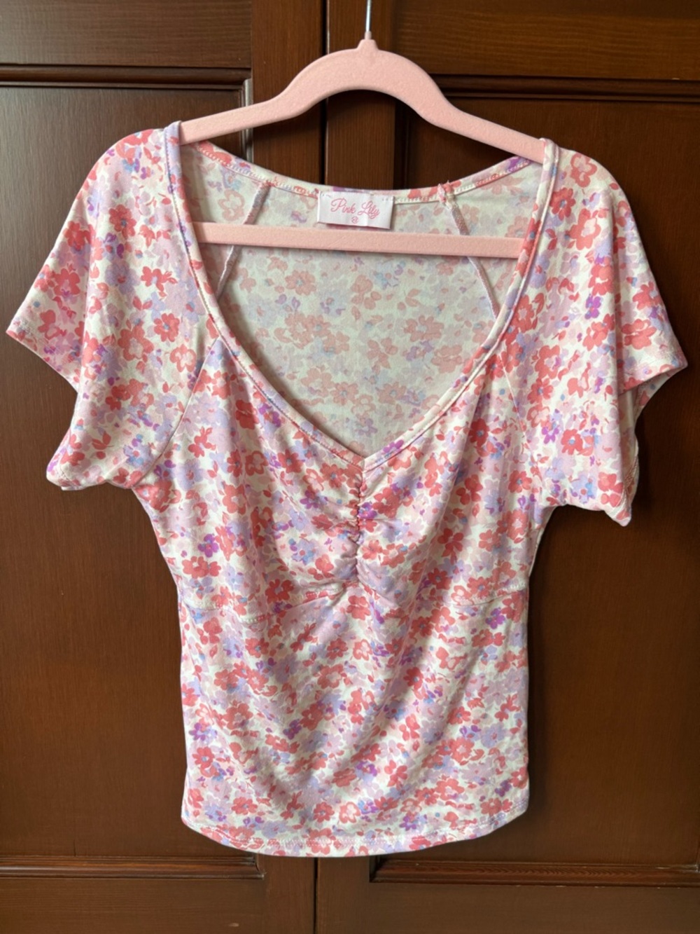 Pink Lily Pink Floral Ruched V-Neck Short Sleeve Top